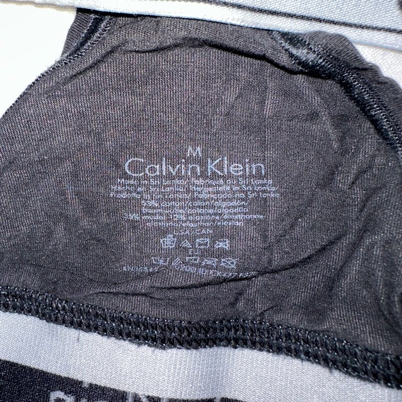 Calvin Klein Black Racerback Bra - Picture 4 of 4